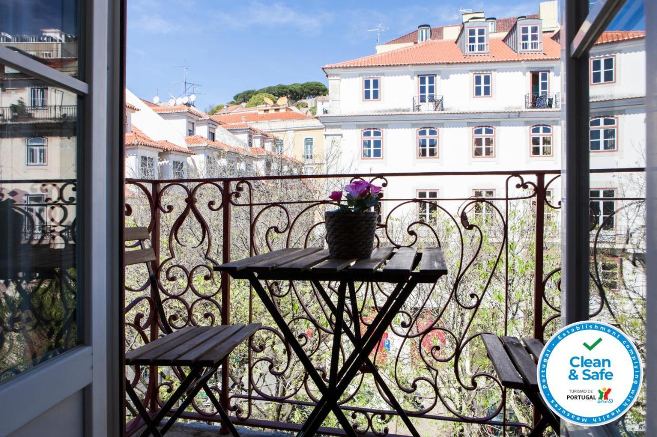 Alfama Sophisticate Flat With Balconies 2Bedrs 2Baths & Ac In 19Th Century Building Historic Center Lägenhet Lisboa Exteriör bild