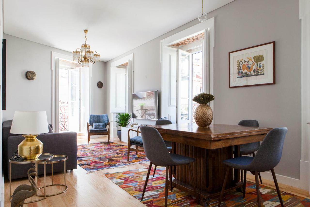 Alfama Sophisticate Flat With Balconies 2Bedrs 2Baths & Ac In 19Th Century Building Historic Center Lägenhet Lisboa Exteriör bild