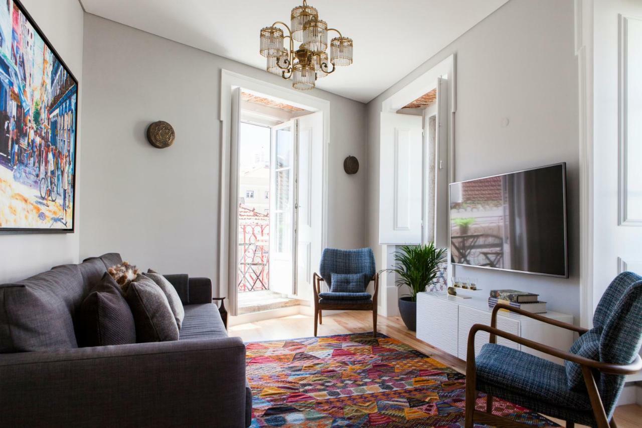 Alfama Sophisticate Flat With Balconies 2Bedrs 2Baths & Ac In 19Th Century Building Historic Center Lägenhet Lisboa Exteriör bild