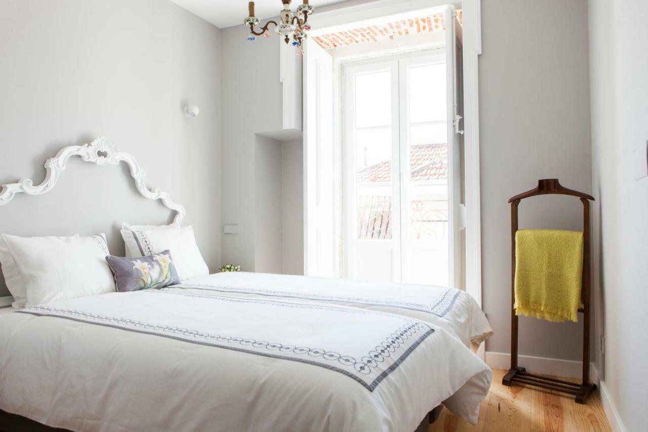 Alfama Sophisticate Flat With Balconies 2Bedrs 2Baths & Ac In 19Th Century Building Historic Center Lägenhet Lisboa Exteriör bild